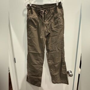The North Face Women’s 4 Olive Convertible Hiking Pants
